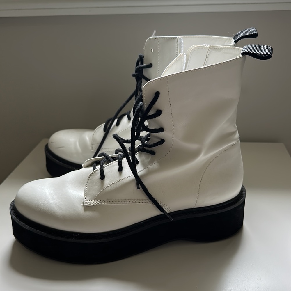 White Lace-Up Boots - Picture 5 of 9